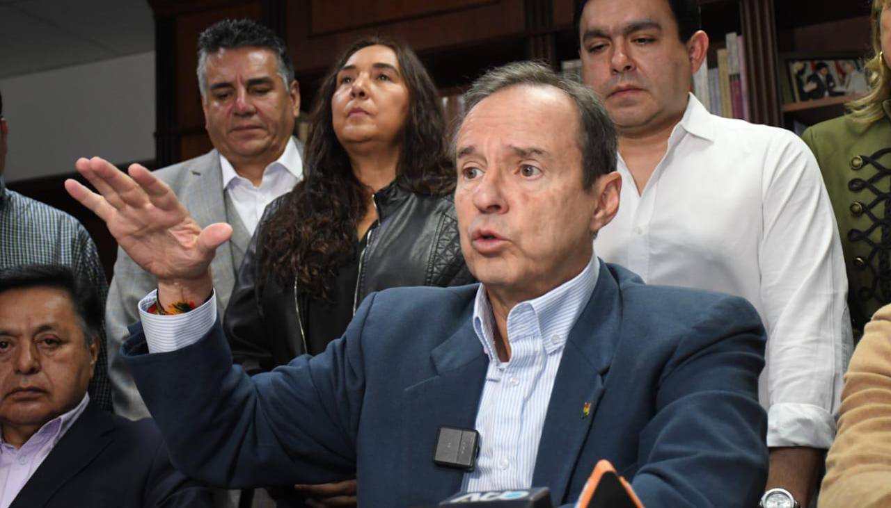 Tuto dice que los bloqueos son “crímenes de lesa humanidad” y que el estado de excepción es una opción