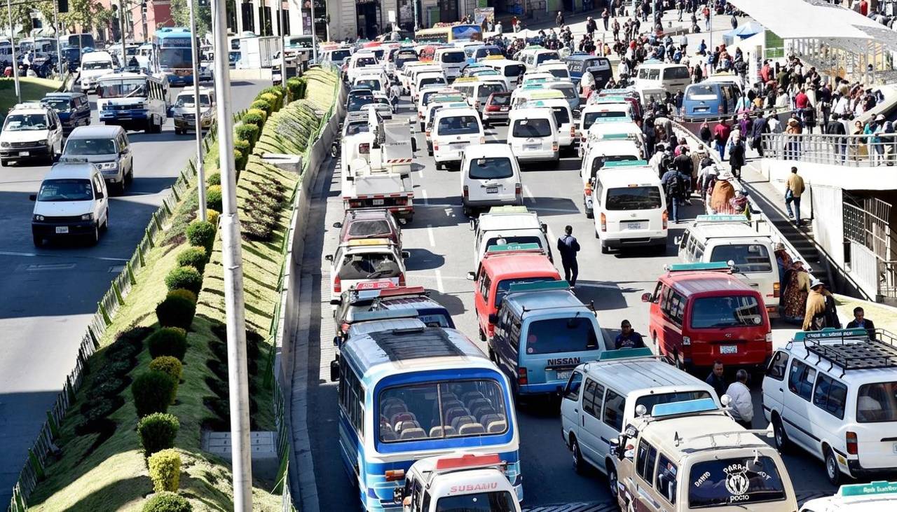 La Paz: Transporte Libre evaluará en un ampliado si se suma al paro de choferes contra el fin de la subvención al diésel