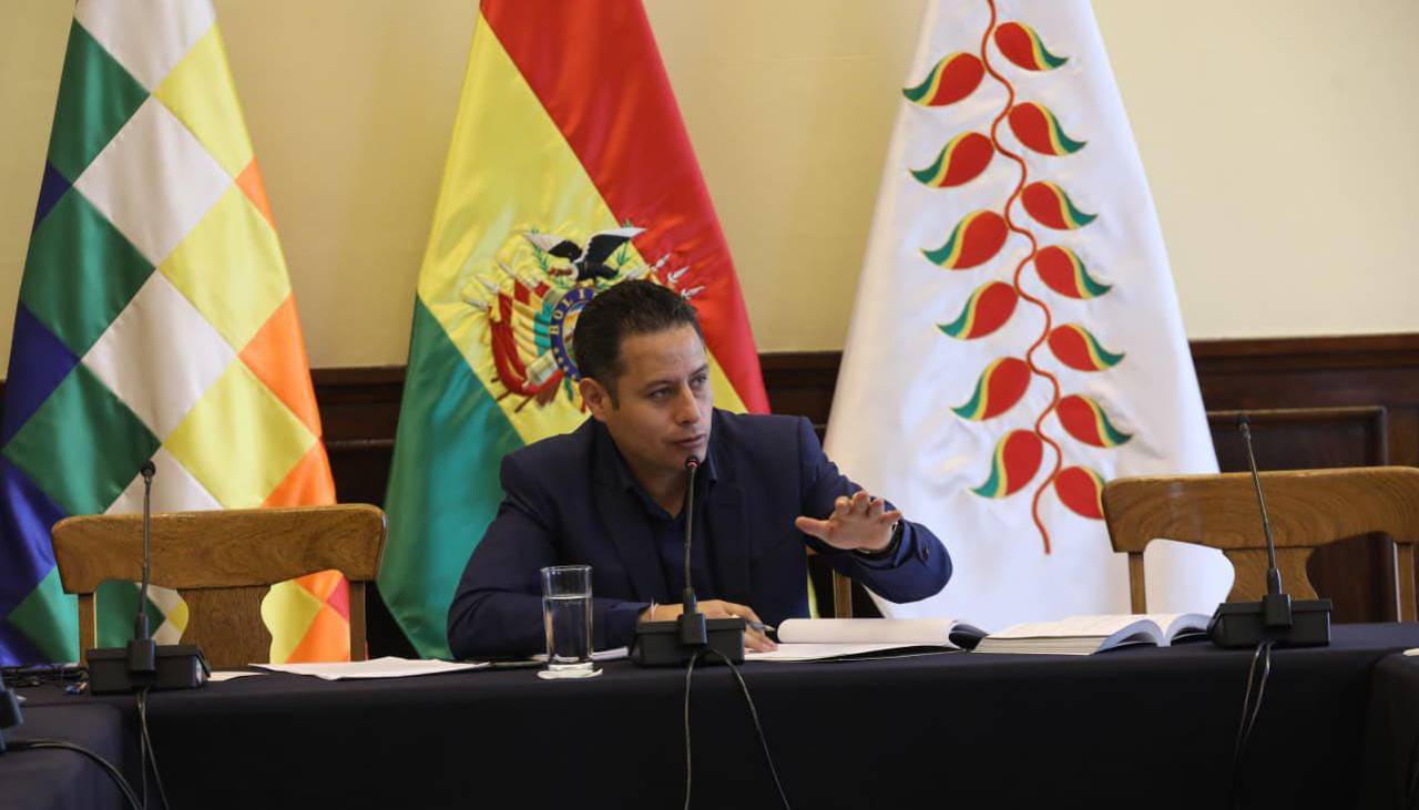 Lara exige frenar la “represión” e informar si existen heridos y detenidos tras operativo policial 