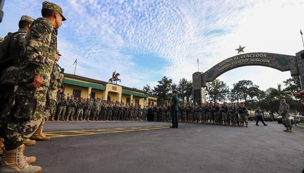Comienza despliegue de militares a fronteras paraguayas para combatir el crimen organizado
