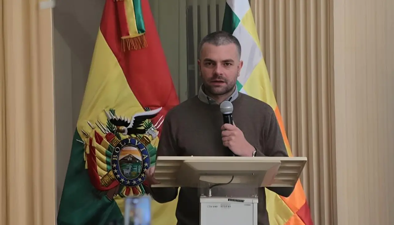 Senador de Libre: “El Gobierno va a intentar la política de la preventa, incluso de la coima”, para aprobar leyes