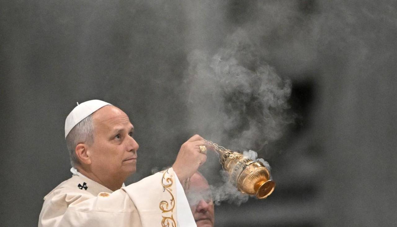 El papa León XIV celebra su primera Pascua bajo la sombra de la guerra en Oriente Medio