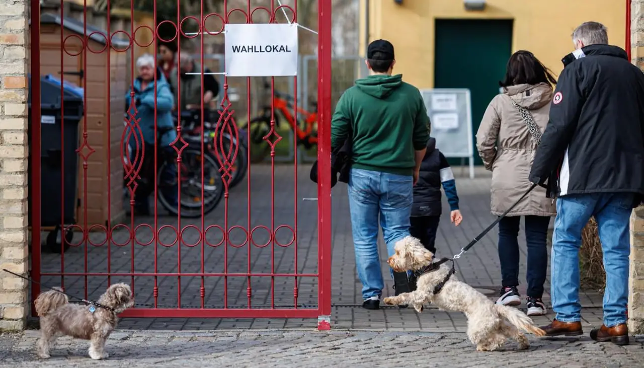 Alemania vota con la extrema derecha en auge y bajo la presión de Trump