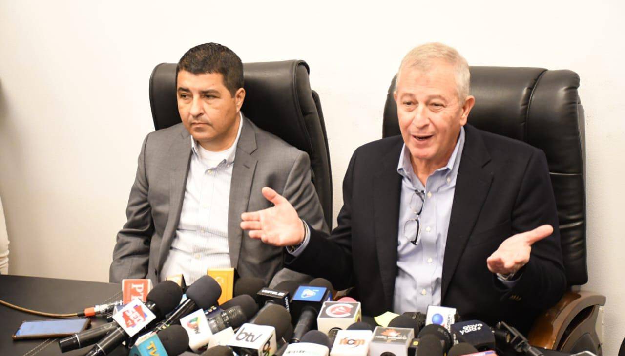 Marinkovic señala que es el legislativo el que definirá si se abroga o no la ley de conversión de tierras
