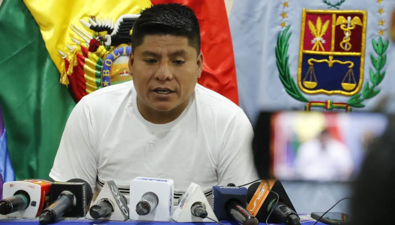 Loza dice que Elba Terán no es afiliada al trópico de Cochabamba y cree que se busca “involucrar” a Evo Morales