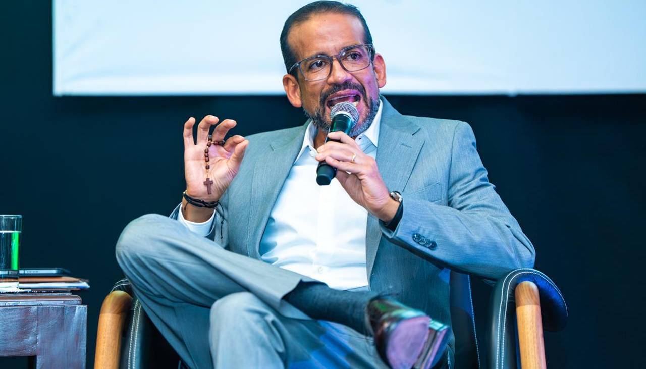 Camacho: “Mientras Barrientos siga de viceministra, Santa Cruz no participará del Consejo de Autonomías” 