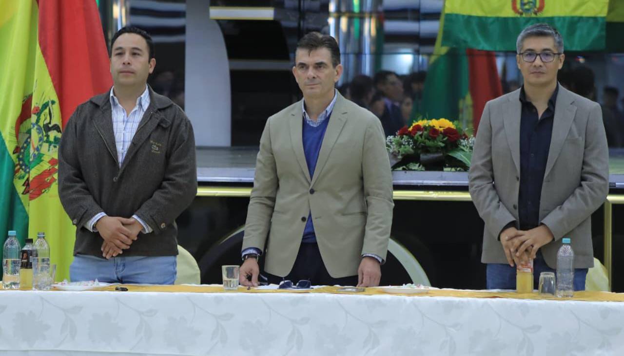 “Vamos a facilitar el comercio y la actividad productiva para que la economía se reactive”, señala asesor económico de Paz