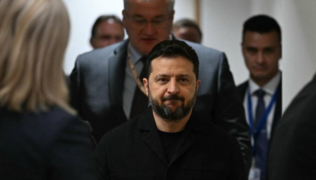 Zelenski habla con emisarios de Trump en un intento por aliviar las tensiones con EEUU