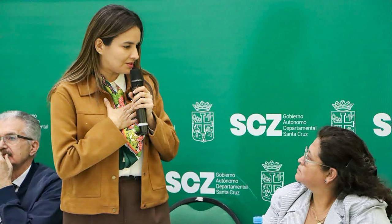 “Santa Cruz ha logrado conseguir la permanencia de más de 3.000 ítems (de salud)”, destaca Aguirre