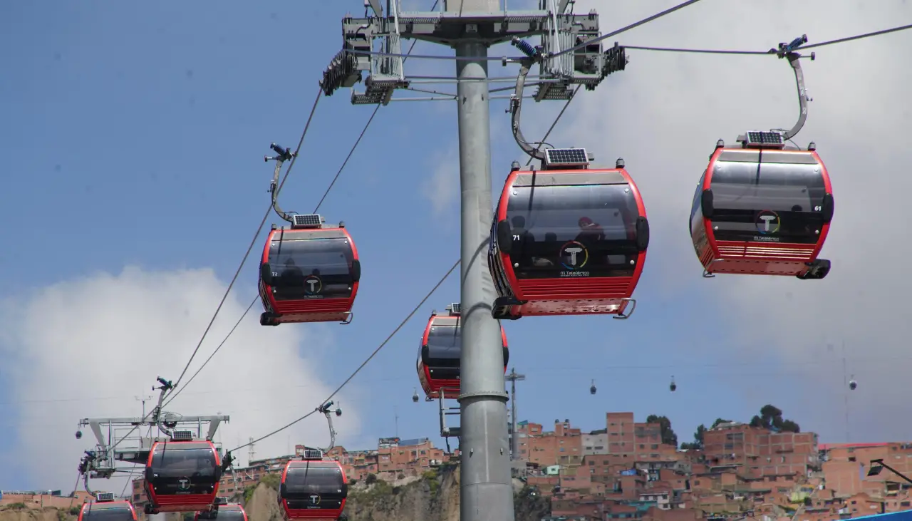 Mi Teleférico anuncia ampliación de horario e incremento de cabinas desde el viernes 19 de diciembre