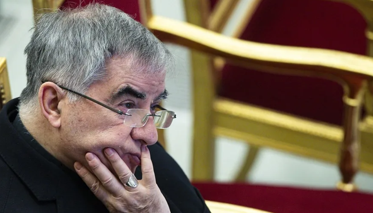 Tribunal del Vaticano ordena nuevo juicio contra cardenal acusado de malversación