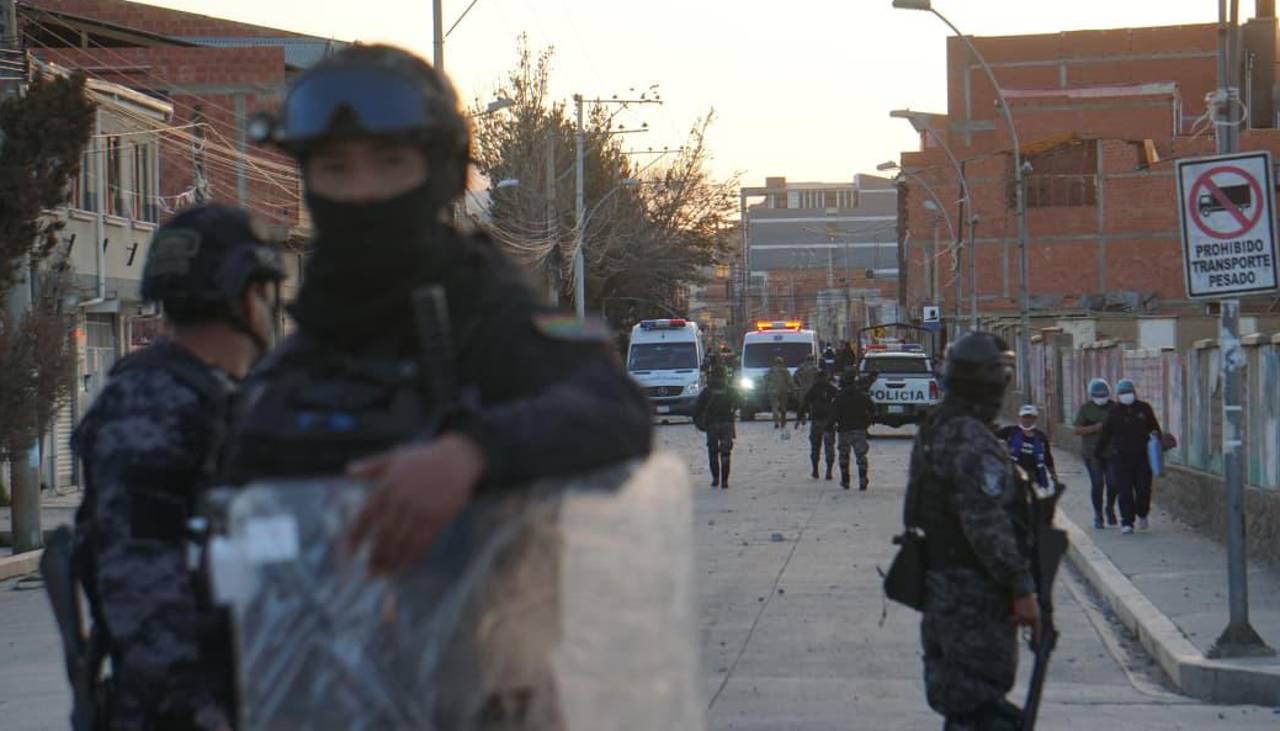 Tragedia en Viacha: Policía reporta 2 fallecidos, 7 desaparecidos y 59 heridos