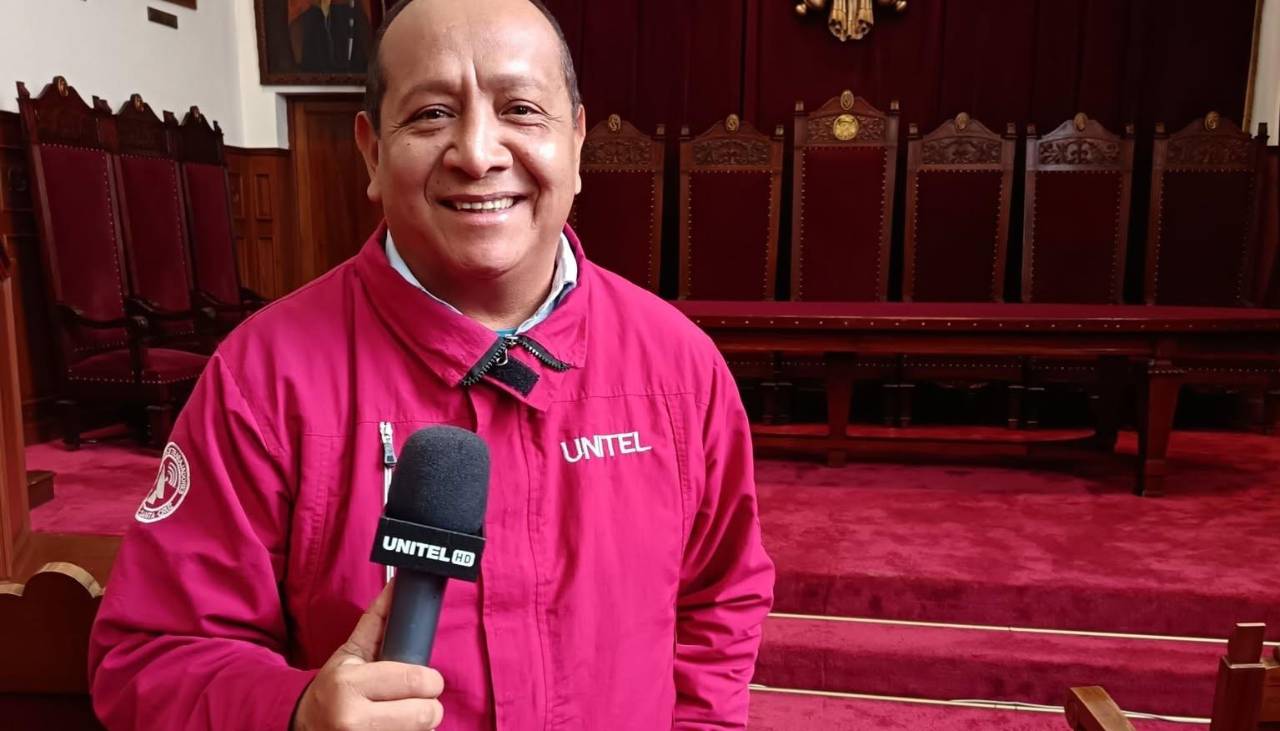 Senado rinde homenaje póstumo al periodista Yerko Guevara