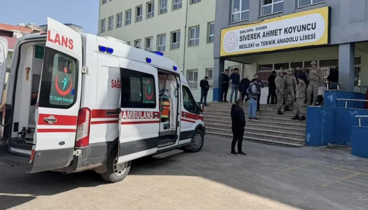 Muerte de una niña eleva a 10 número de estudiantes fallecidos por un tiroteo en una escuela en Turquía