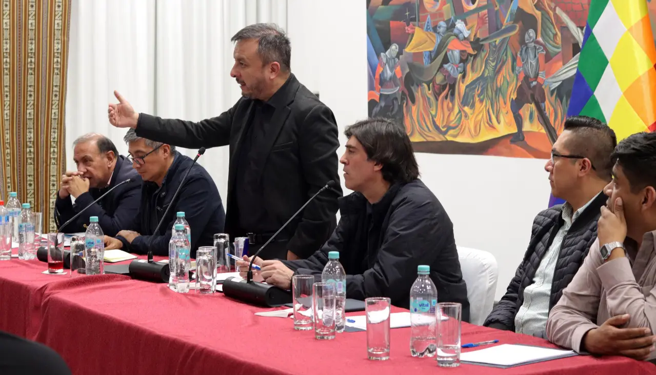 Gobierno convoca para este lunes al transporte, alcaldes y gobernadores para definir tarifas 