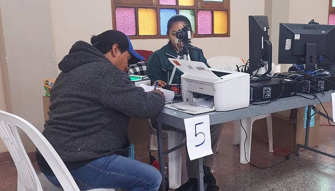 Llegó el último día del empadronamiento; los centros atienden hasta el último de la fila, pero no hay ampliación
