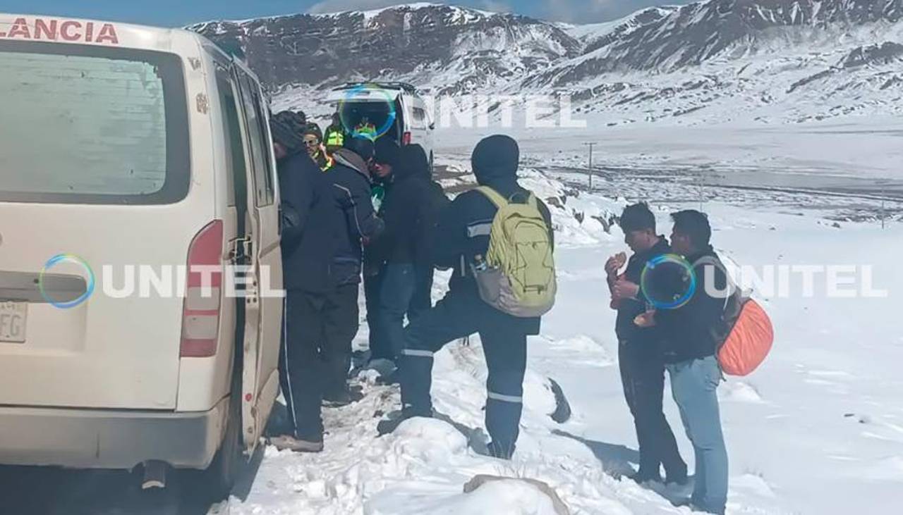 “Hemos trabajado con palas y picotas”, viajeros atrapados por la nieve en La Paz relatan su travesía