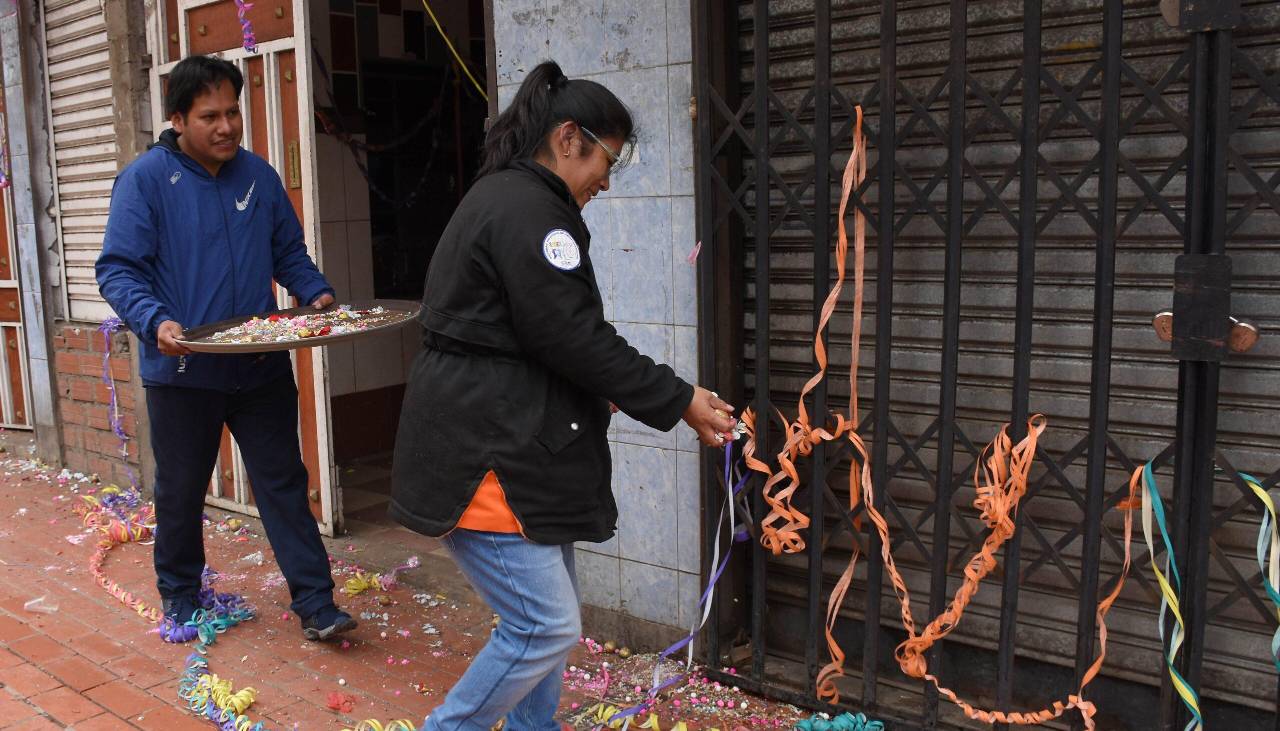 Ritos para agradecer a la Pachamama marcan el ‘Martes de Ch’alla’ en Bolivia