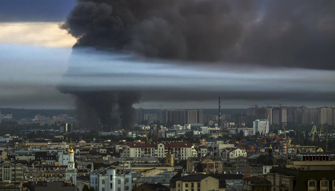 EEUU exige el fin de las “matanzas insensatas” en Ucrania tras el ataque ruso que dejó más de 20 muertos en Kiev