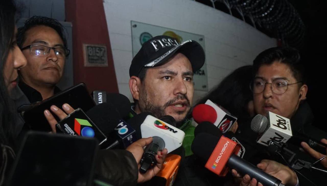 Fiscalía allana casa de cambios donde Cerimedo presuntamente recibió 400.000 dólares en transacciones