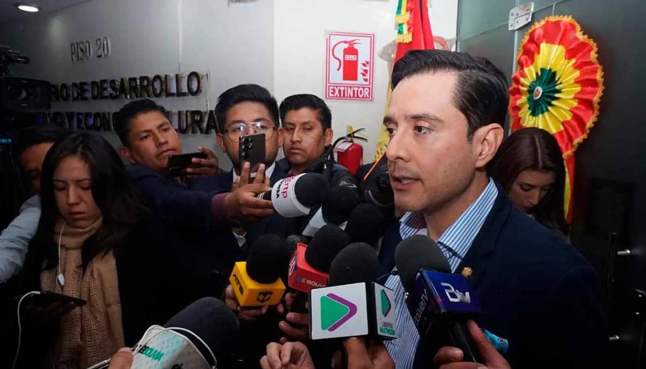 “Este gobierno no va a ceder ante un chantaje”, responde el viceministro ante anuncio de subida en el precio del pan