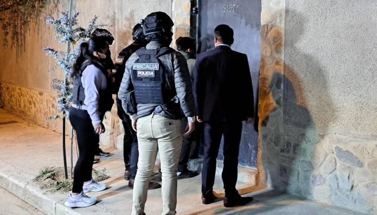 Fiscalía difunde identidad de un militar que presuntamente huyó de inmueble allanado por caso Cerimedo