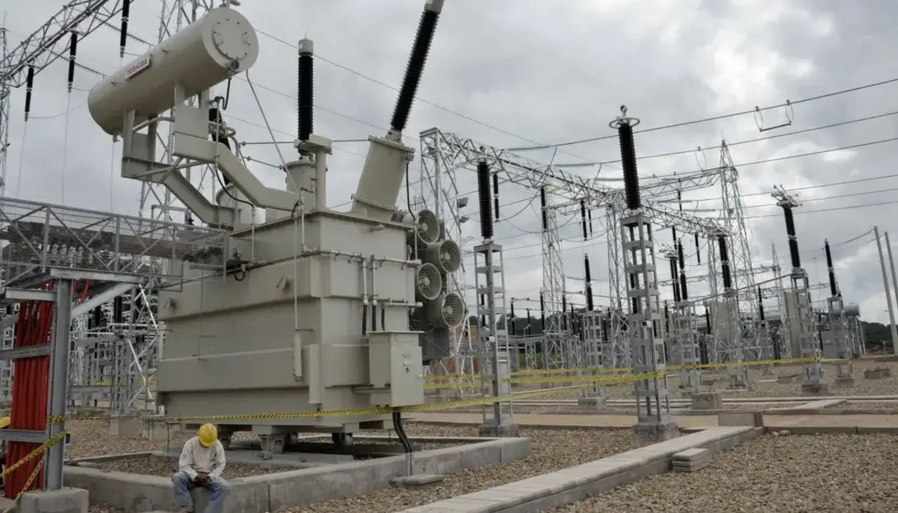 Bonos, gas, oro, denuncias, impuestos y tarifas eléctricas: Conoce los seis decretos promulgados por Paz