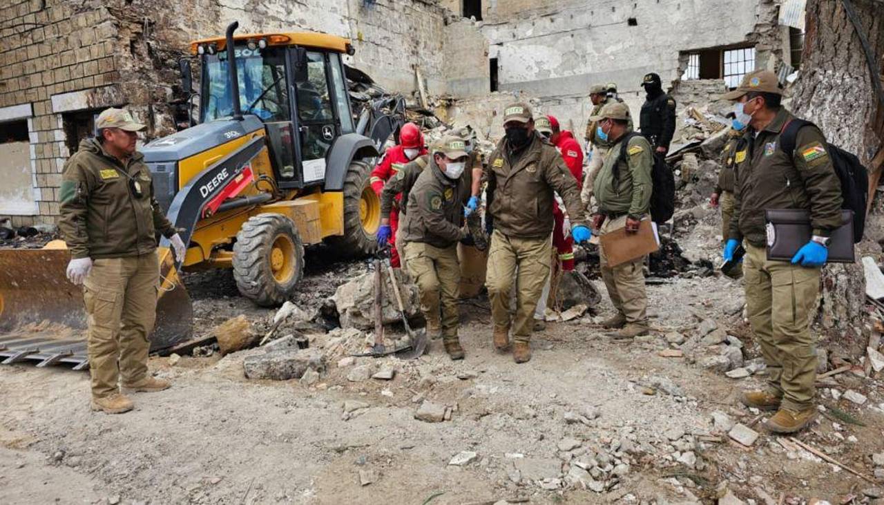 El drama de las víctimas en Viacha: Hallan restos de piel y huesos en la zona de la explosión 