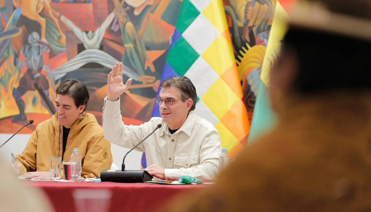 “No hay tal impuesto”: Paz aclara que el régimen tributario Siete para pequeños negocios “no existe”