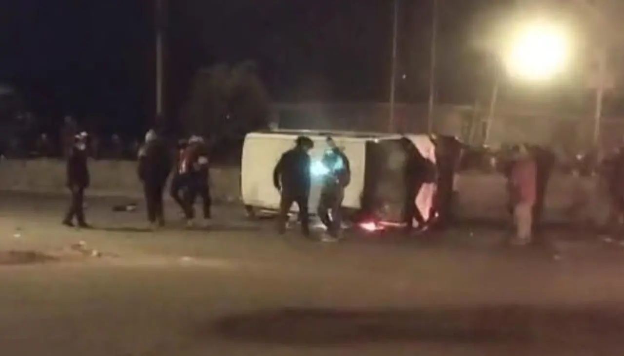 Ministro de Gobierno califica como “acto de vandalismo” el “ataque” a una ambulancia y anuncia que los operativos continuarán
