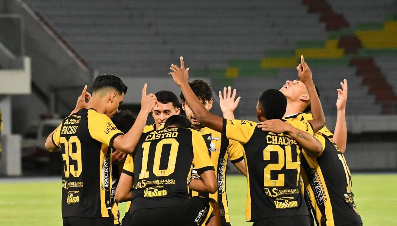 The Strongest vence a FC Universitario en un partido marcado por dos penales fallados