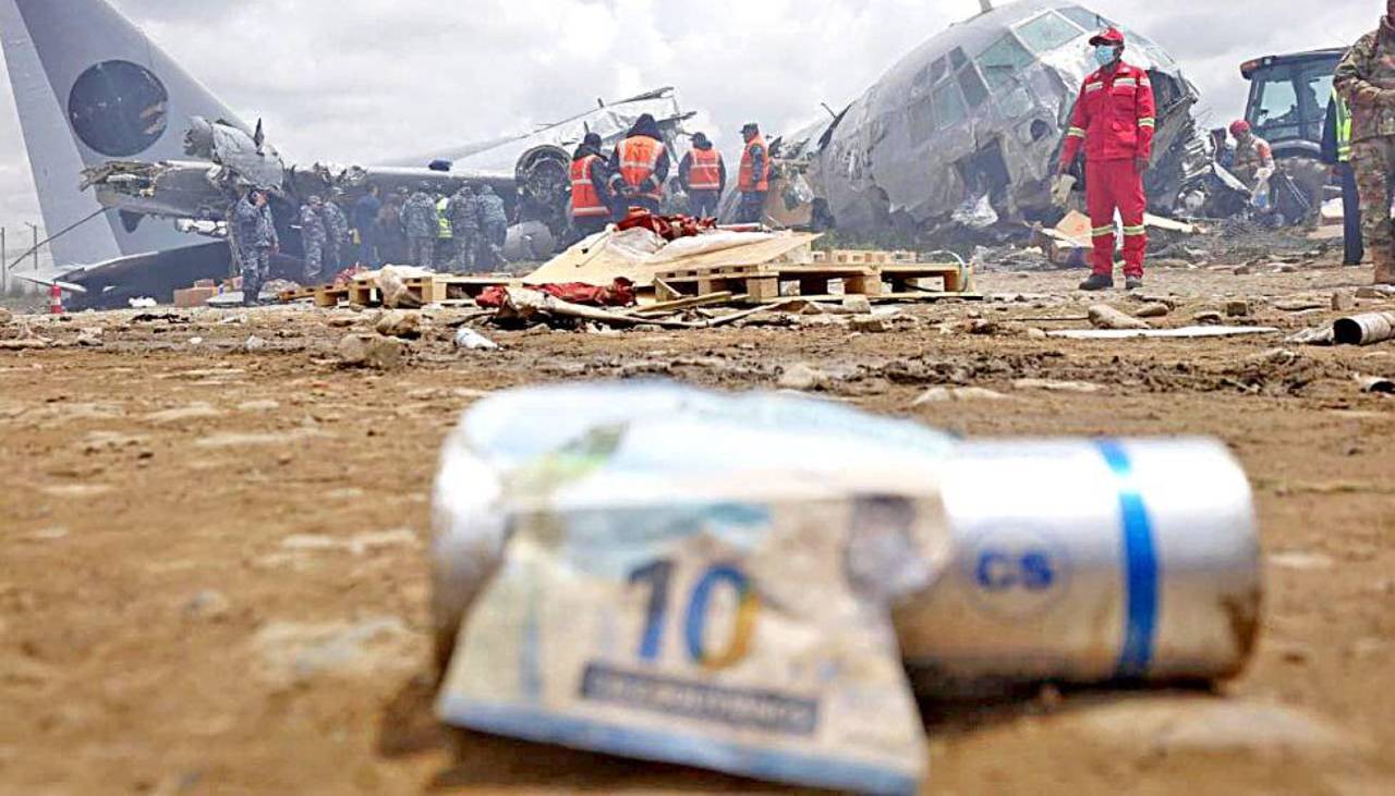 Joven aprehendido en poder Bs 71.400 del avión siniestrado en El Alto espera su audiencia cautelar