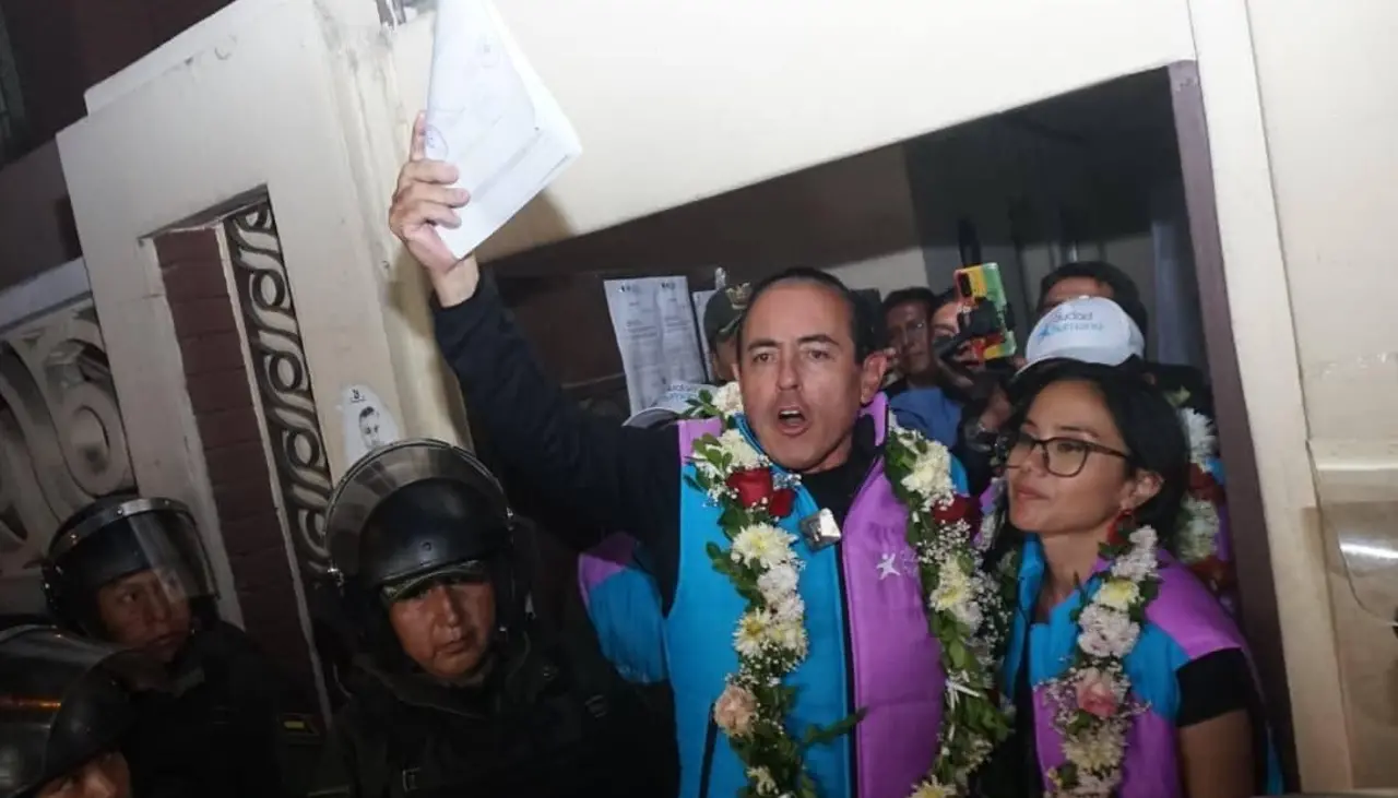 César Dockweiler logra inscribir la alianza Innovación Humana para buscar la Alcaldía de La Paz