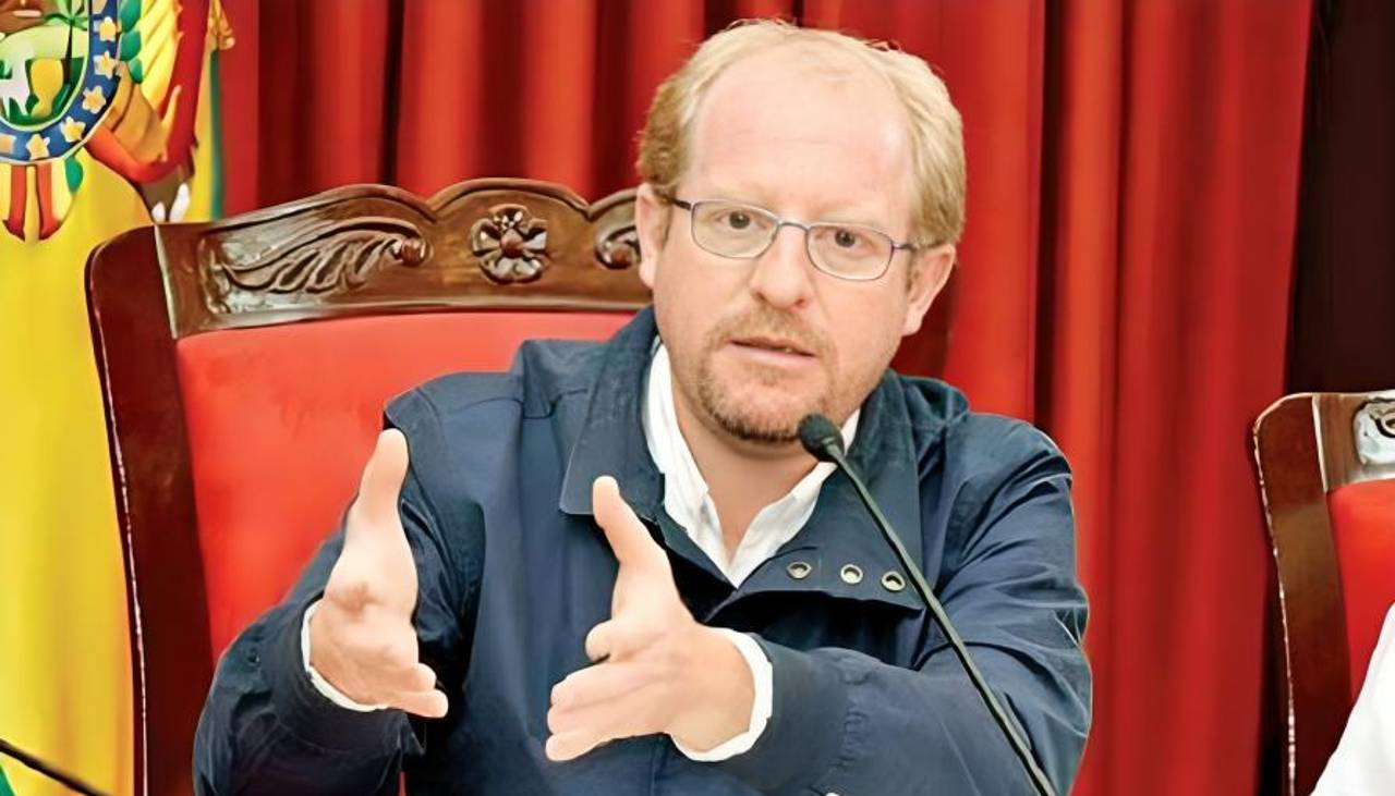 ¿Nuevo viceministro? Adrián Oliva presentó su declaración jurada a la Contraloría 