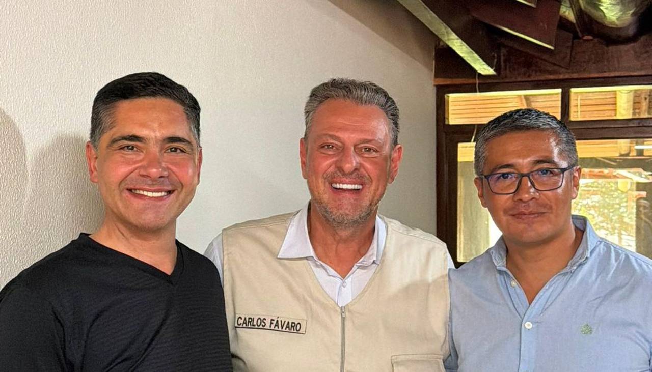 Ministro de Agricultura de Brasil llega a Bolivia para afinar detalles del encuentro entre Lula y Paz