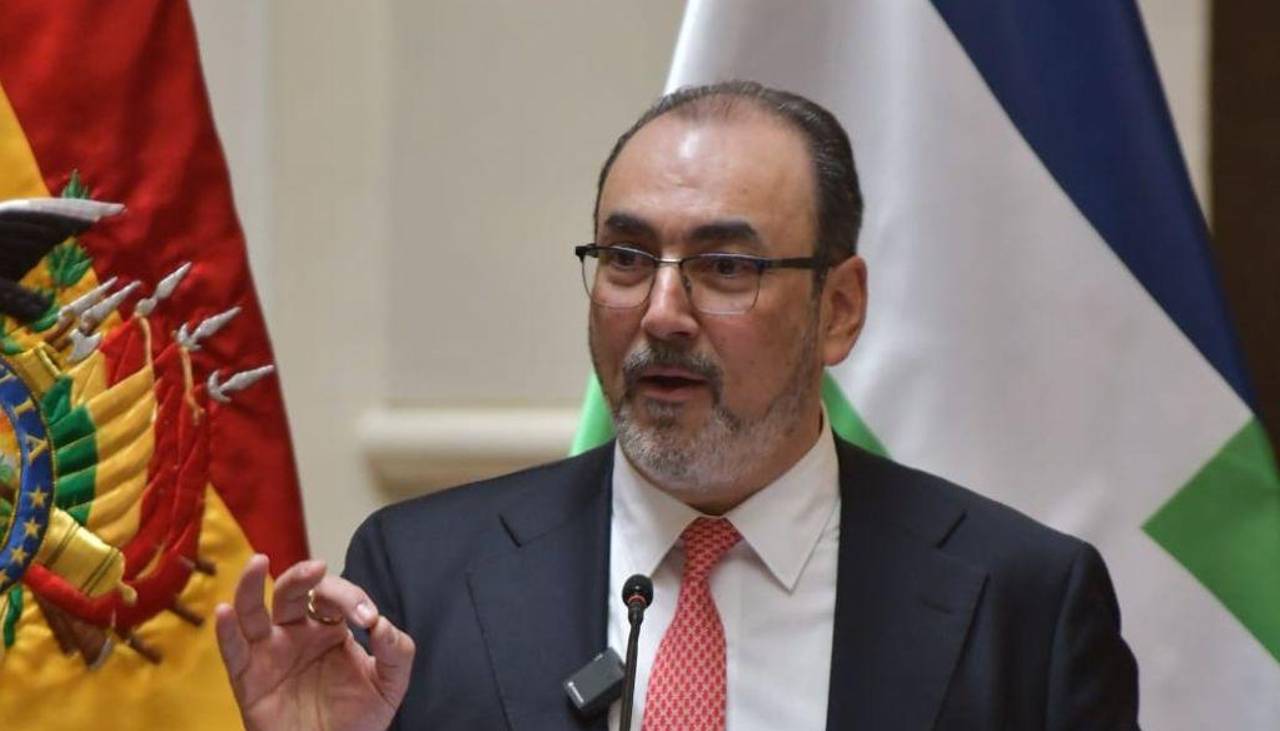 Presidente de la CAF anuncia la firma de contrato para una planta solar en Potosí