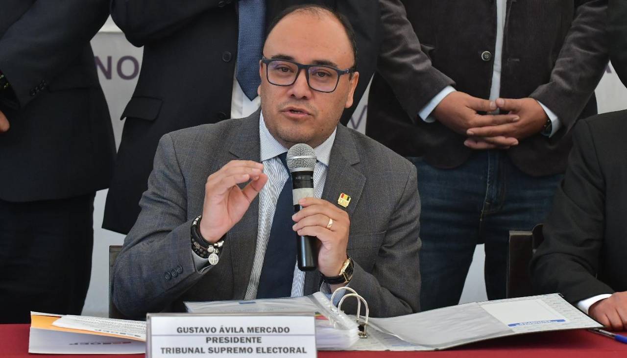 Reforma electoral busca garantizar la paridad y alternancia y eliminar los ‘taxipartidos’