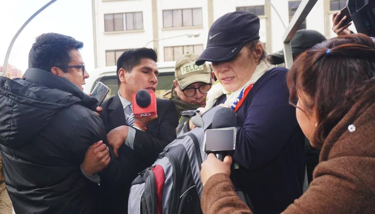 Gasolina basura: Fiscalía pide seis meses de detención en Palmasola para la exdirectora jurídica de YPFB 