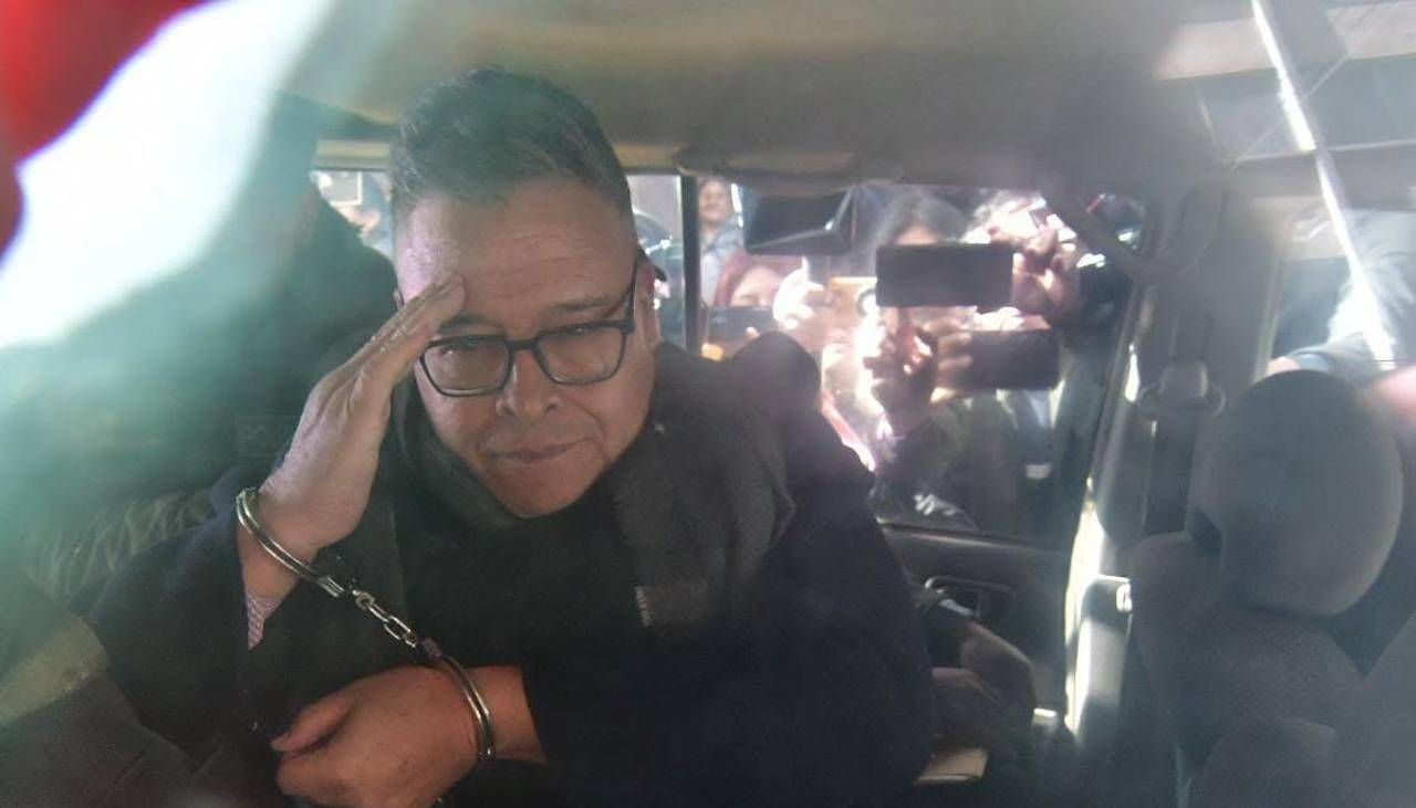 Zúñiga paga fianza de Bs 200 mil y espera salir de la cárcel para cumplir detención domiciliaria, dice su abogado