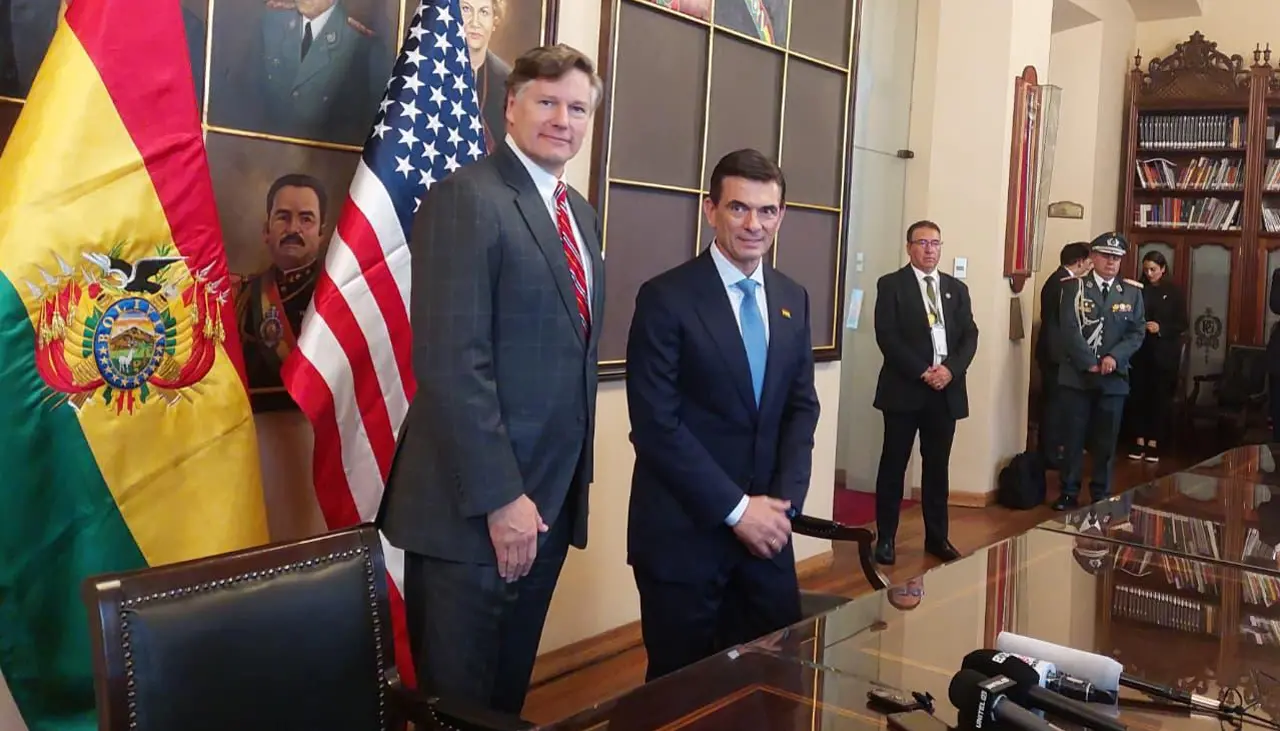 Bolivia y EEUU restablecen relaciones diplomáticas a nivel de embajadores