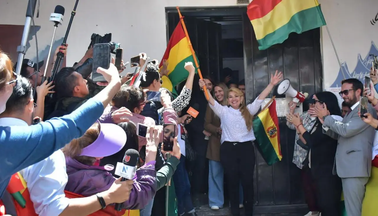 Abogado de Añez: “Corresponde juicio de responsabilidades por cualquier hecho que se le quiera atribuir en su gobierno” 