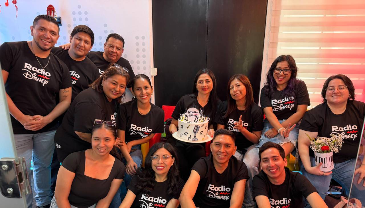 Radio Disney Bolivia celebra 15 años de una historia que cambió la manera de vivir la radio