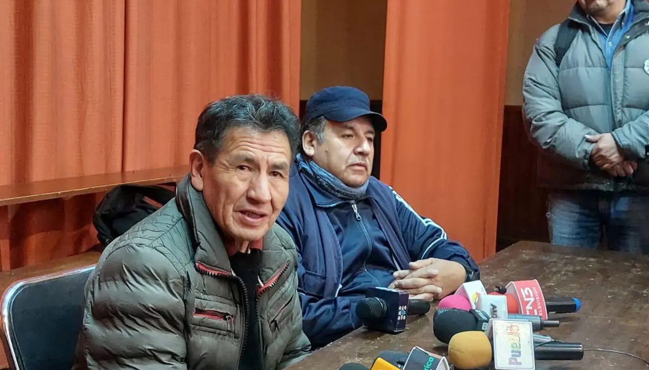 Magisterio paceño reactivará protestas por incremento salarial sin suspender clases