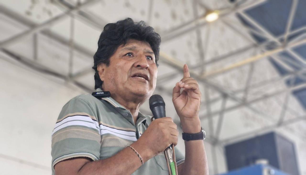 Evo Morales habla de supuestas irregularidades en el vuelo del avión militar siniestrado en El Alto 