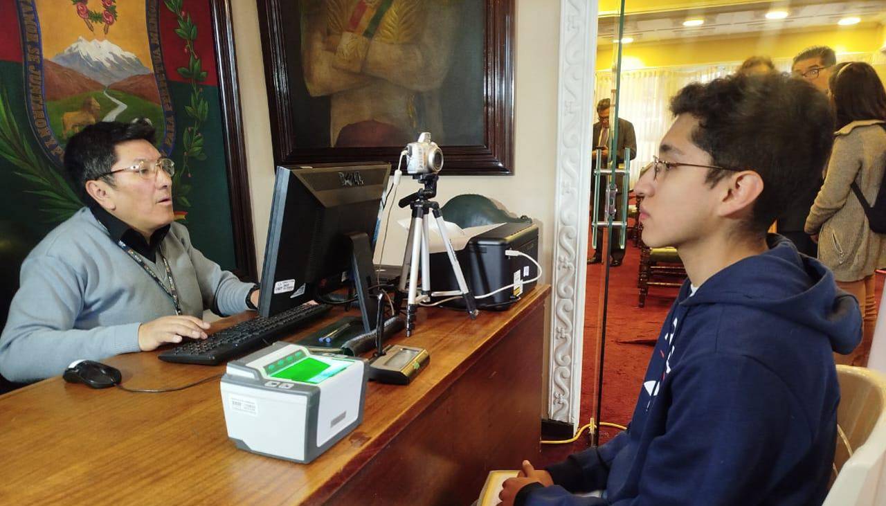 ¿Dónde se empadrona en La Paz y El Alto? Estas son las direcciones y la línea de consultas