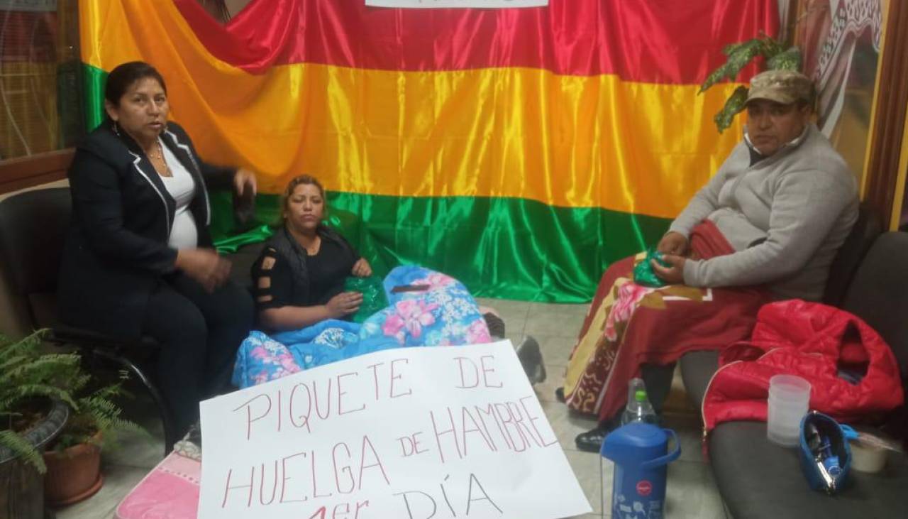 Concejales realizan huelga de hambre en el Concejo Municipal de Quillacollo exigiendo la alternancia