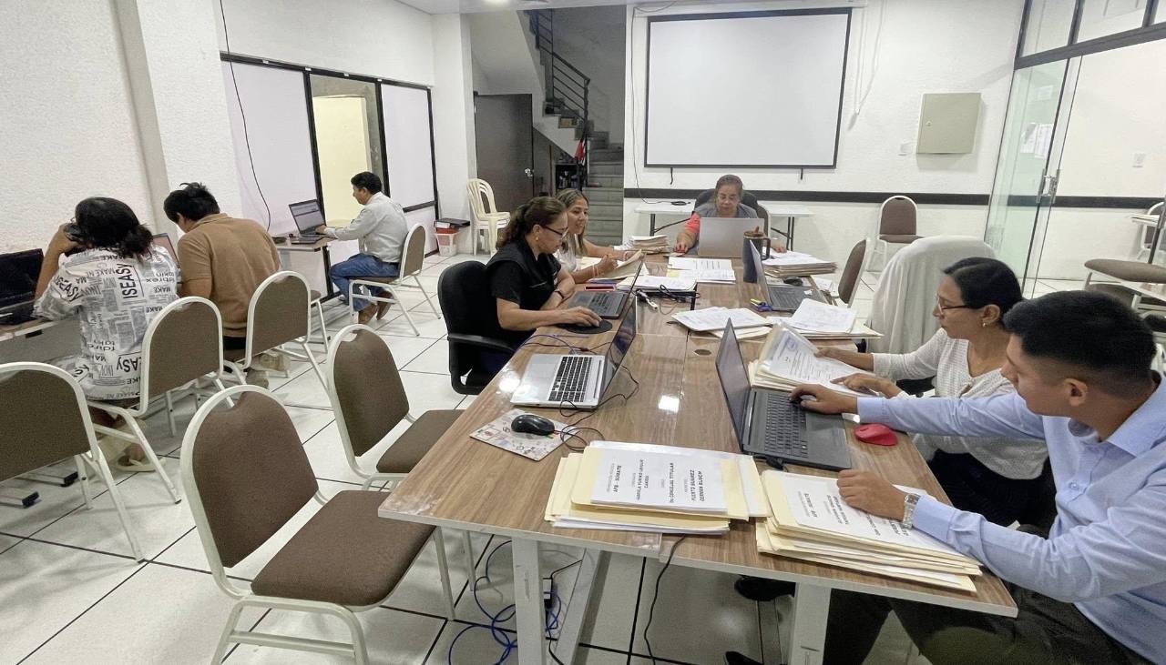 Los partidos sustituyeron solo a los primeros de la lista; el TSE revisa 5.500 registros de nuevos candidatos