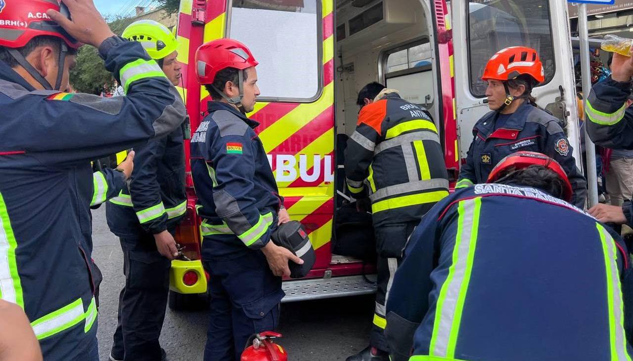 Estudiante cae del primer piso de un colegio en El Alto