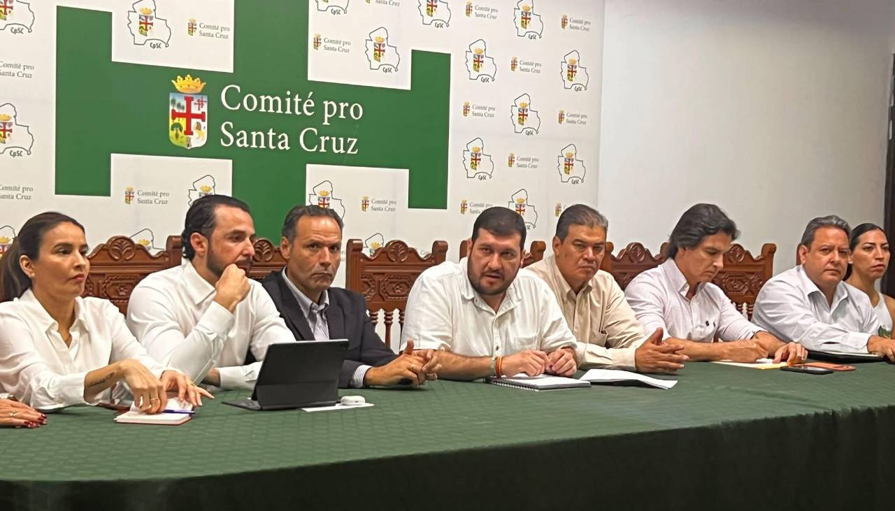 Cívicos exigen eliminar la ANH y otras nueve medidas para enfrentar crisis de combustibles