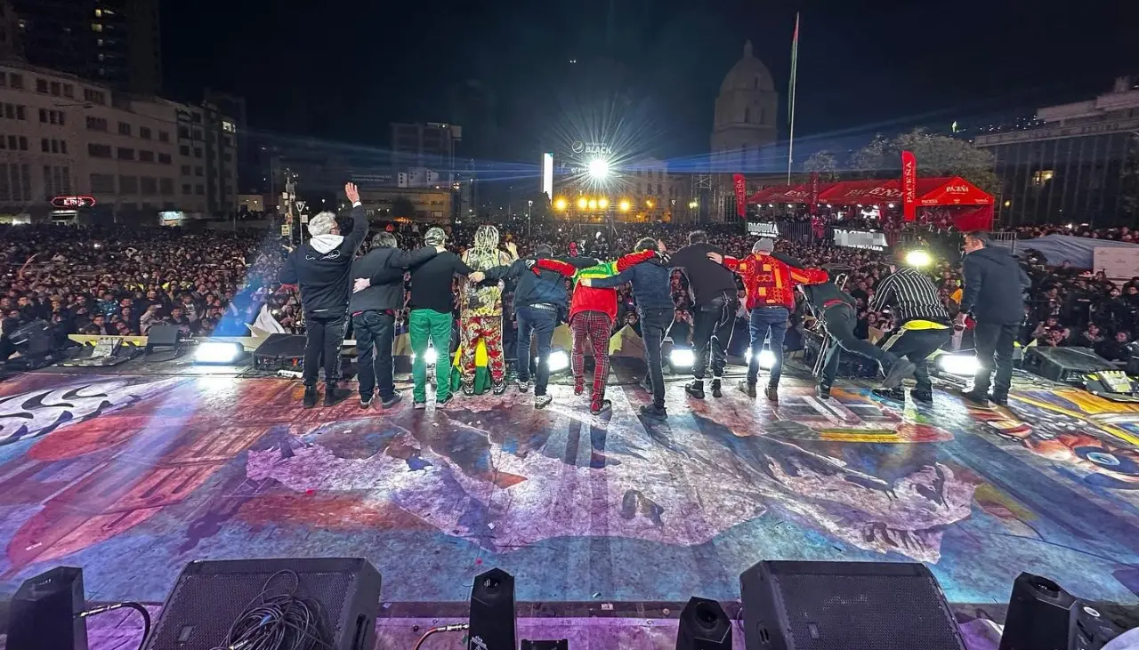 Por falta de dólares, la Alcaldía de La Paz anuncia una “austera” verbena por las Fiestas Julias